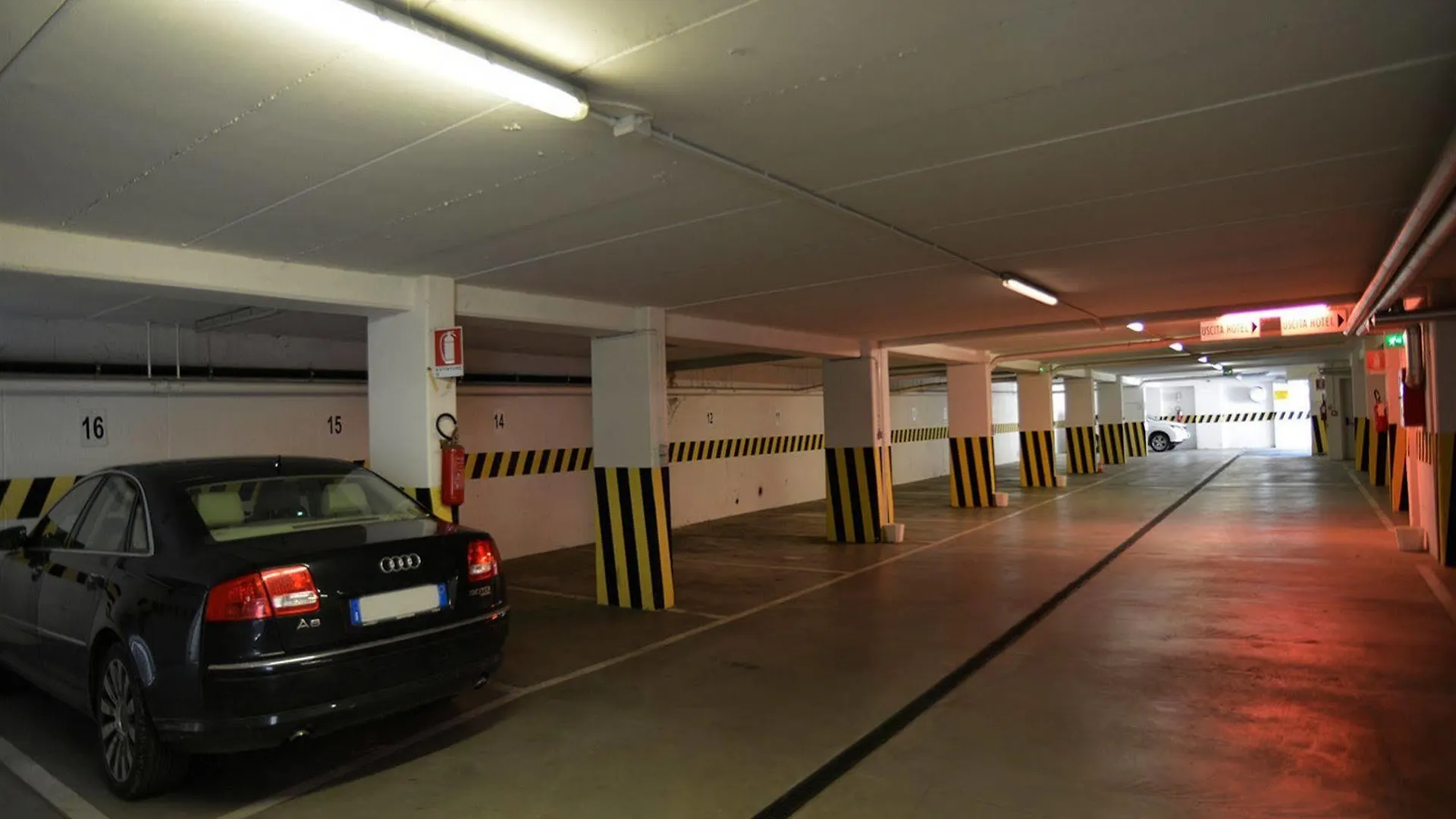 Hotel Milano Padova 4*,